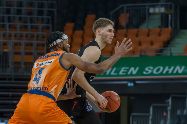 实现了历史 实现了历史