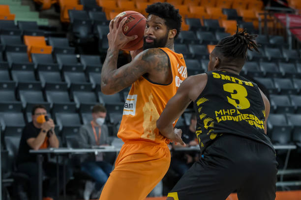 赛场经验的 赛场经验的